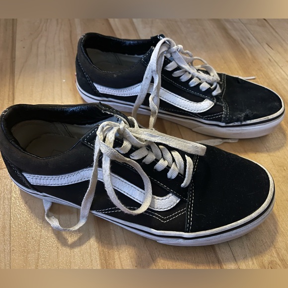 Vans Shoes - Vans Unisex Old Skool Classic Skate Shoes M 5.5 W 7 Black White